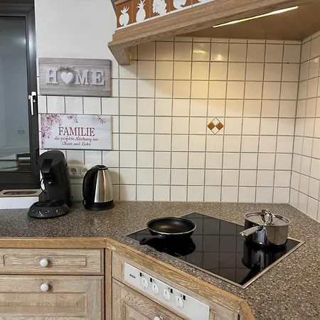 120qm Geraeumige & Balkon & Parkplatz Апартаменты Эссен