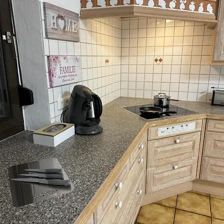 120qm Geraeumige & Balkon & Parkplatz