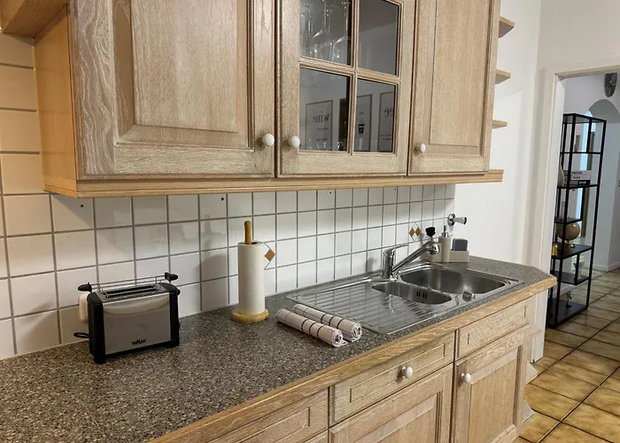 120qm Geraeumige & Balkon & Parkplatz *